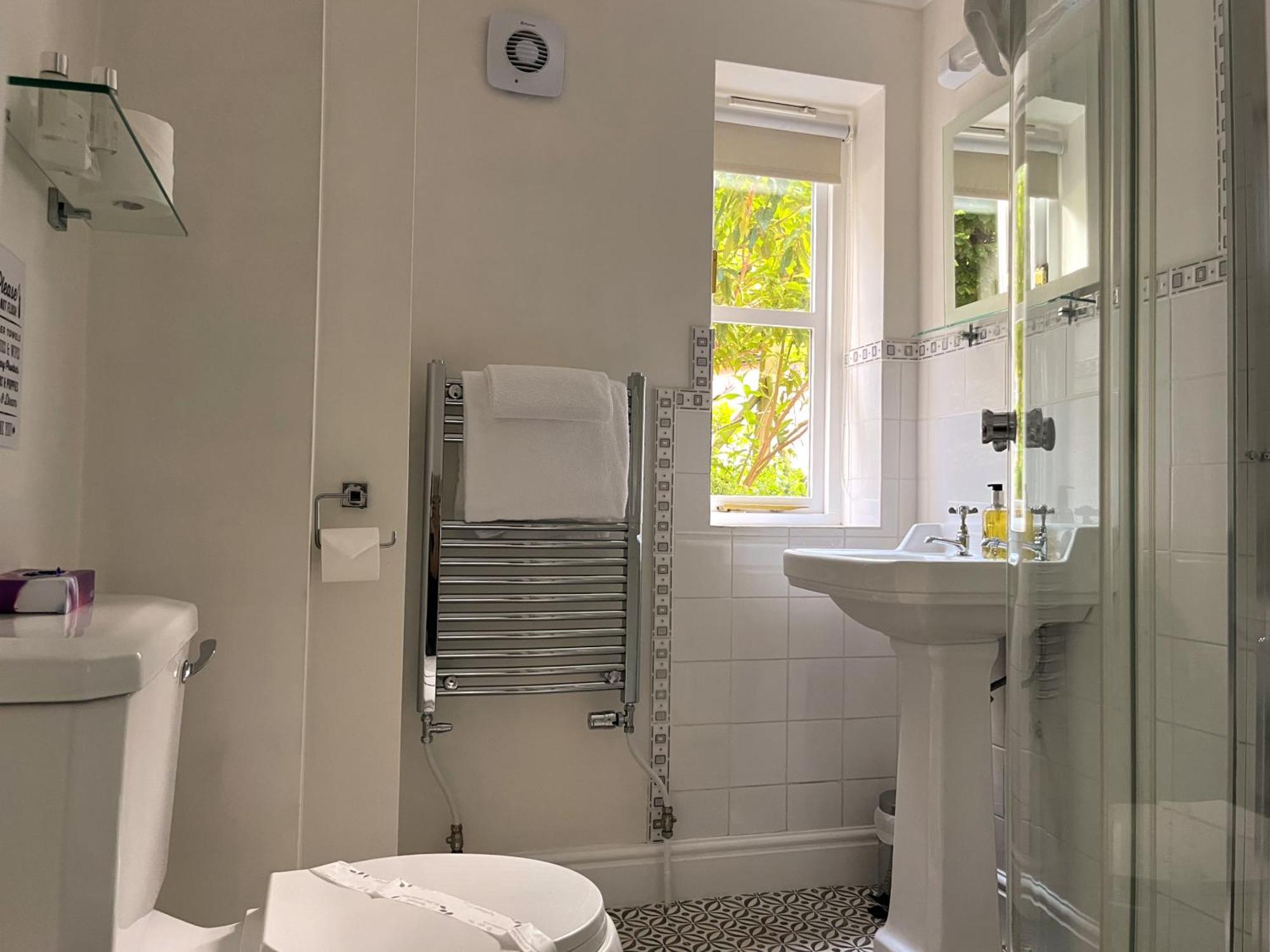 The Cottage Guest House Birchanger Экстерьер фото